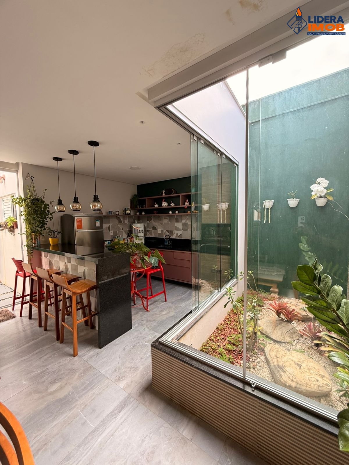 Casa, 3 quartos, 190 m² - Foto 1