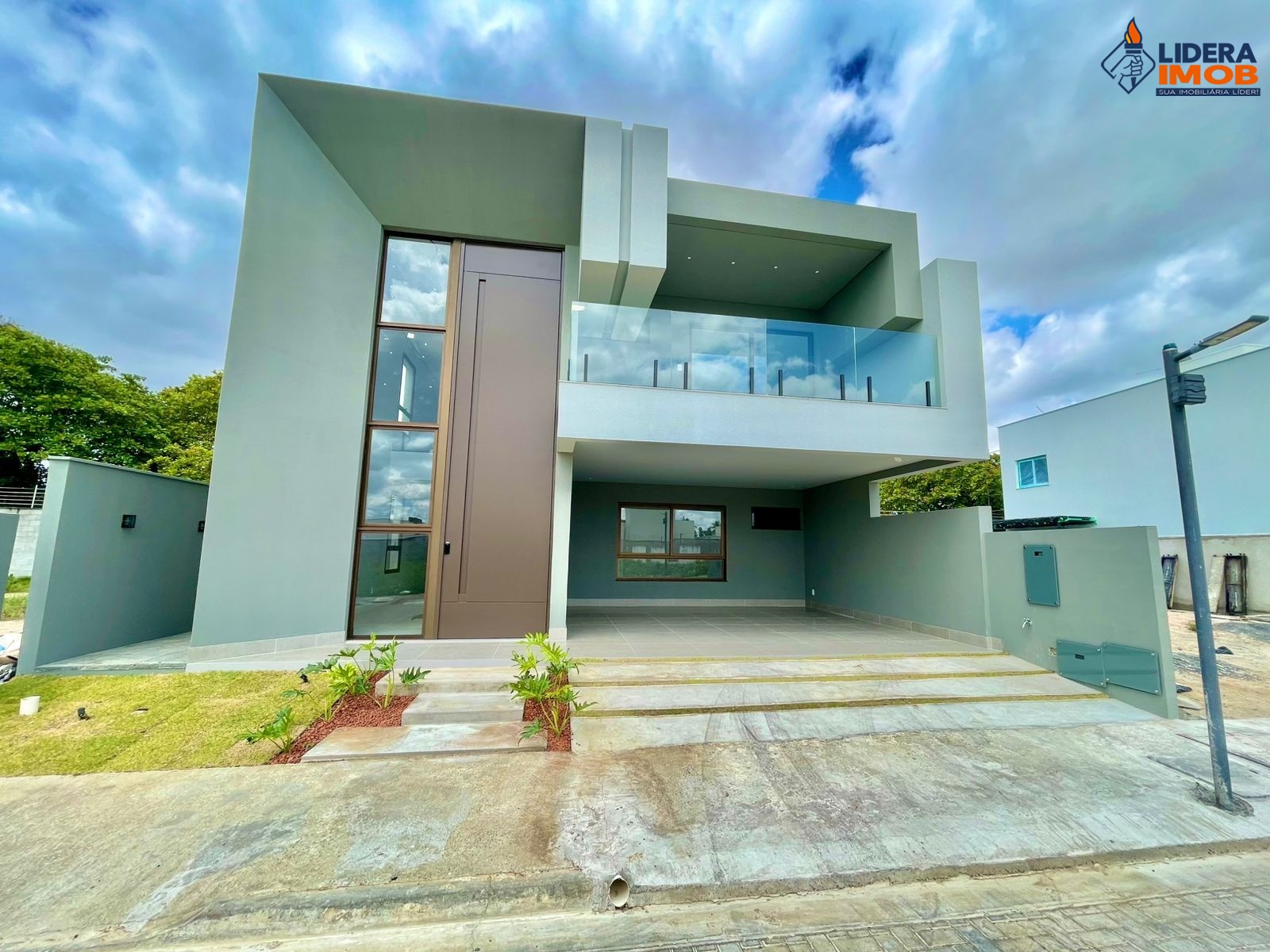 Casa, 4 quartos, 196 m² - Foto 1