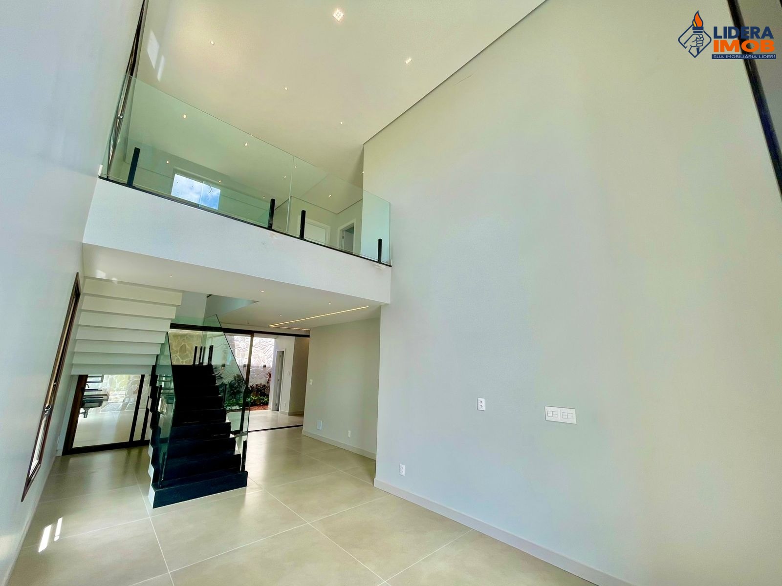 Casa, 4 quartos, 196 m² - Foto 3