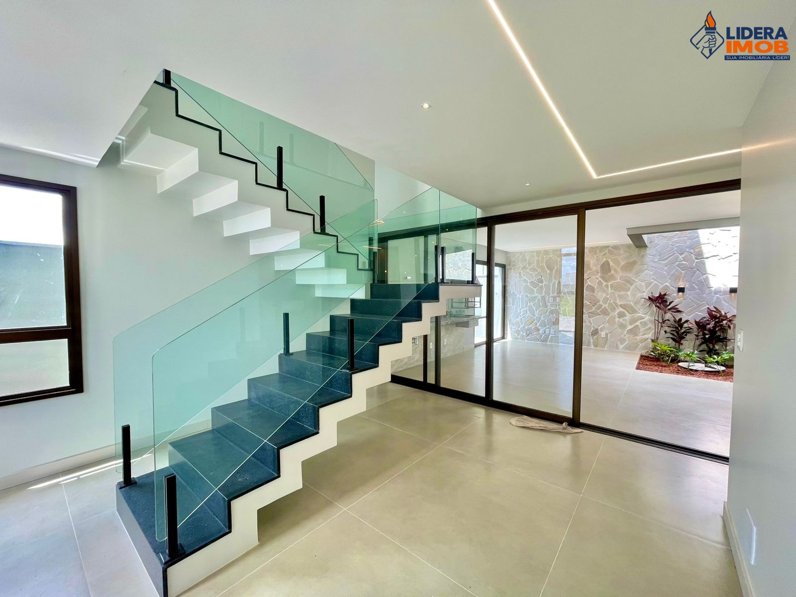 Casa, 4 quartos, 196 m² - Foto 4