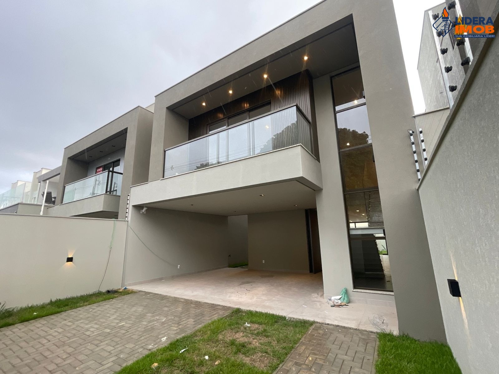 Casa, 4 quartos, 207 m² - Foto 1