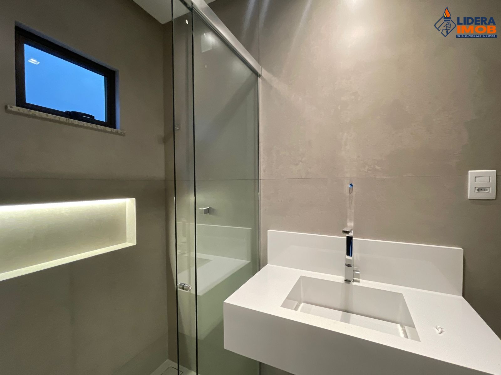 Casa, 4 quartos, 207 m² - Foto 2