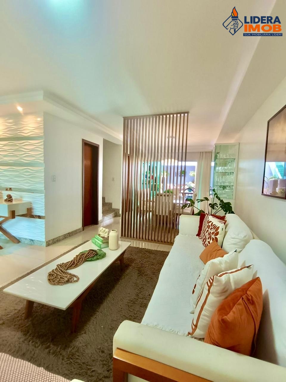 Casa, 3 quartos, 212 m² - Foto 1