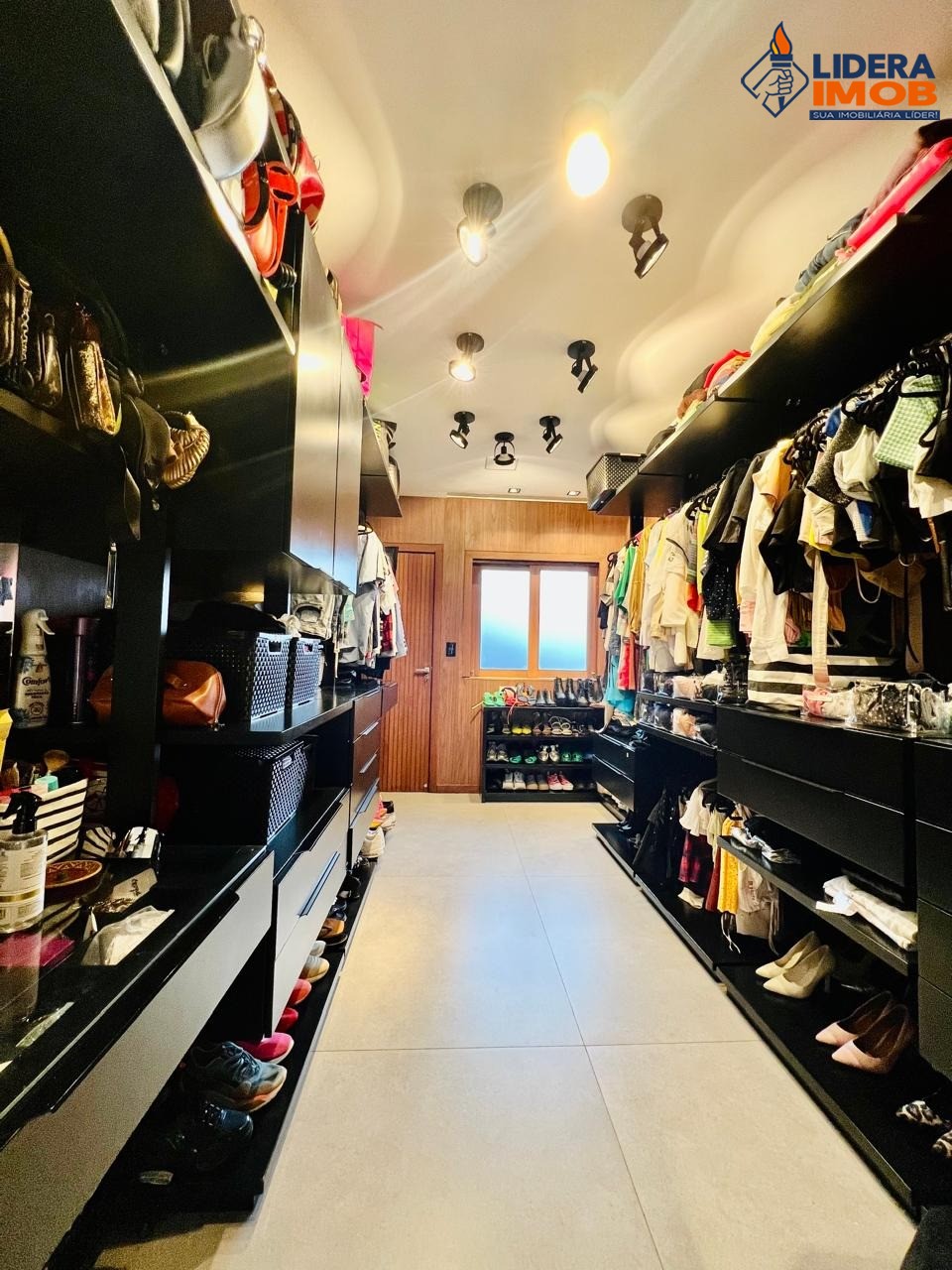 Casa, 2 quartos, 232 m² - Foto 11