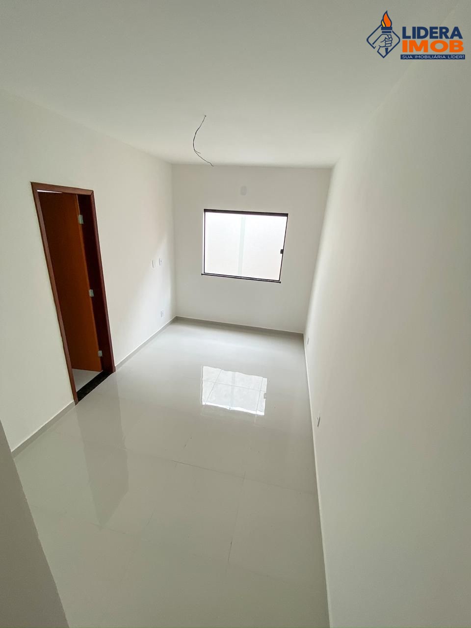 Casa, 3 quartos, 76 m² - Foto 2