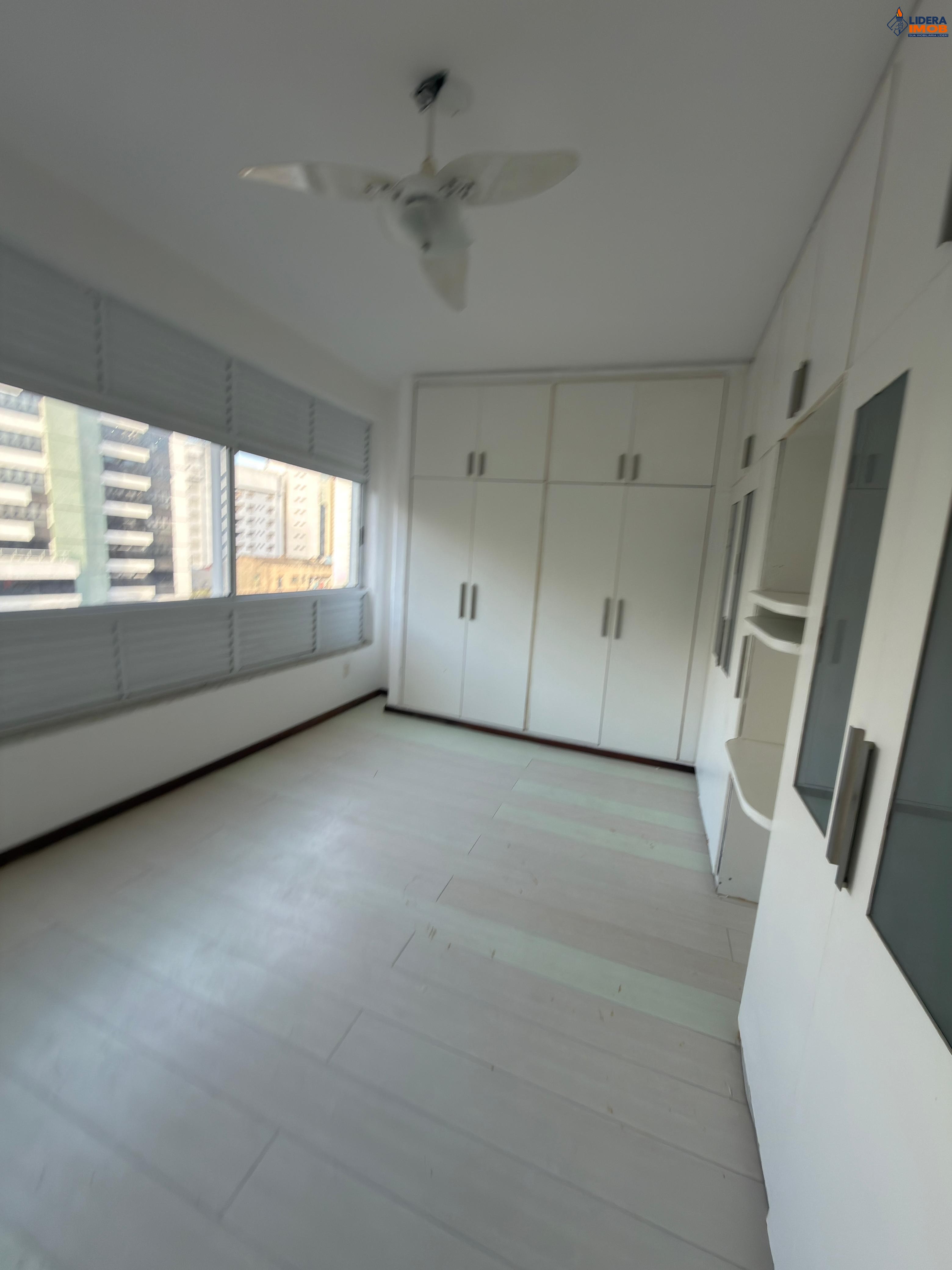 Apartamento, 4 quartos, 215 m² - Foto 2