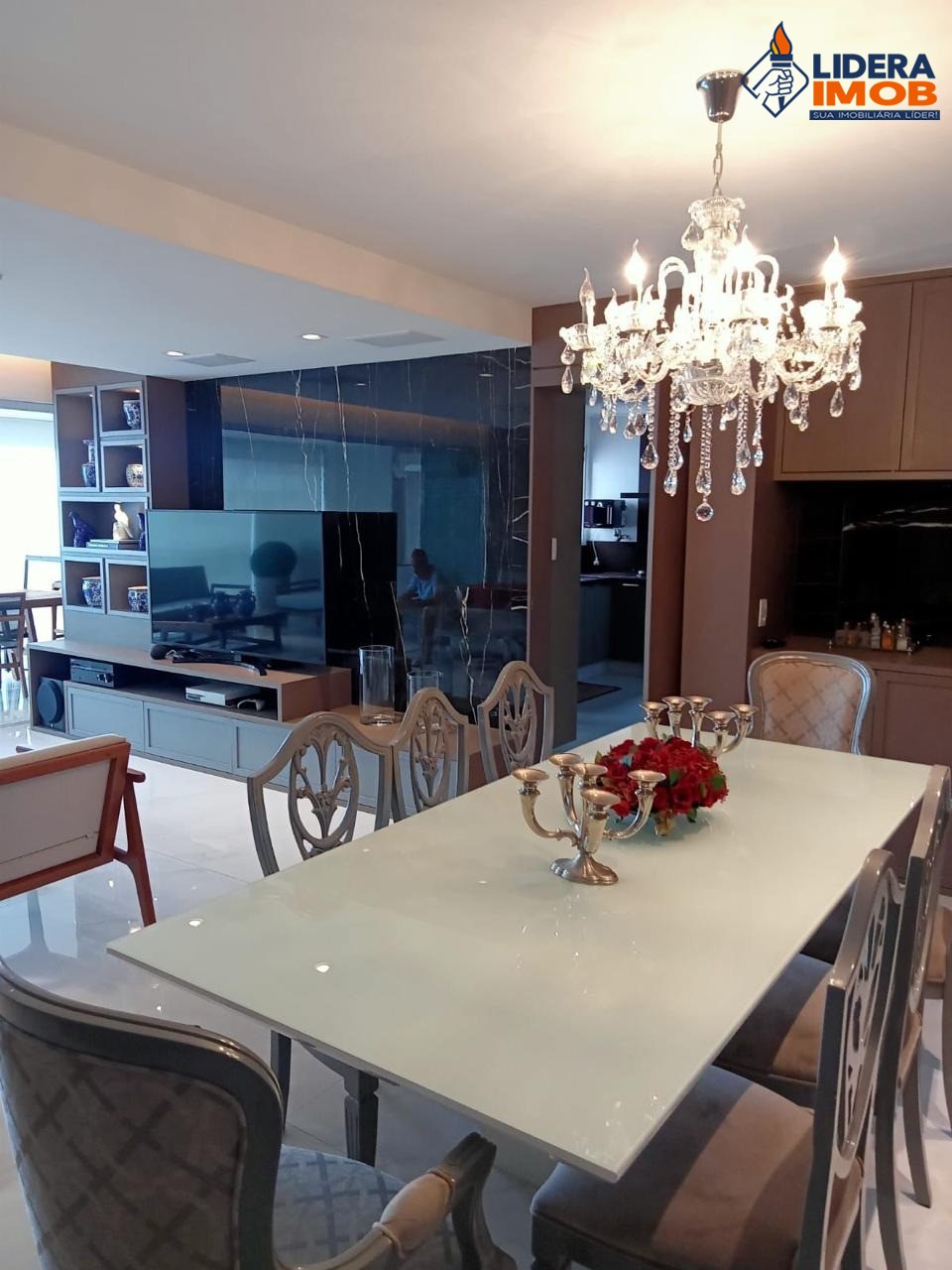 Apartamento, 3 quartos, 180 m² - Foto 1