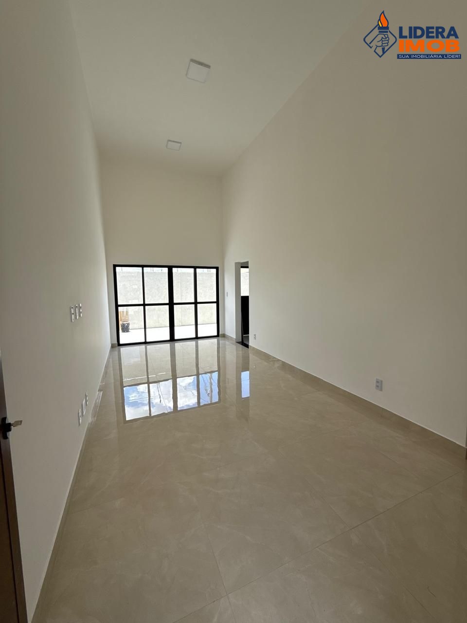 Casa, 3 quartos, 200 m² - Foto 1