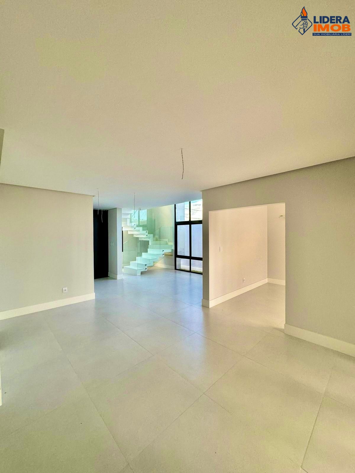 Casa, 4 quartos, 252 m² - Foto 4