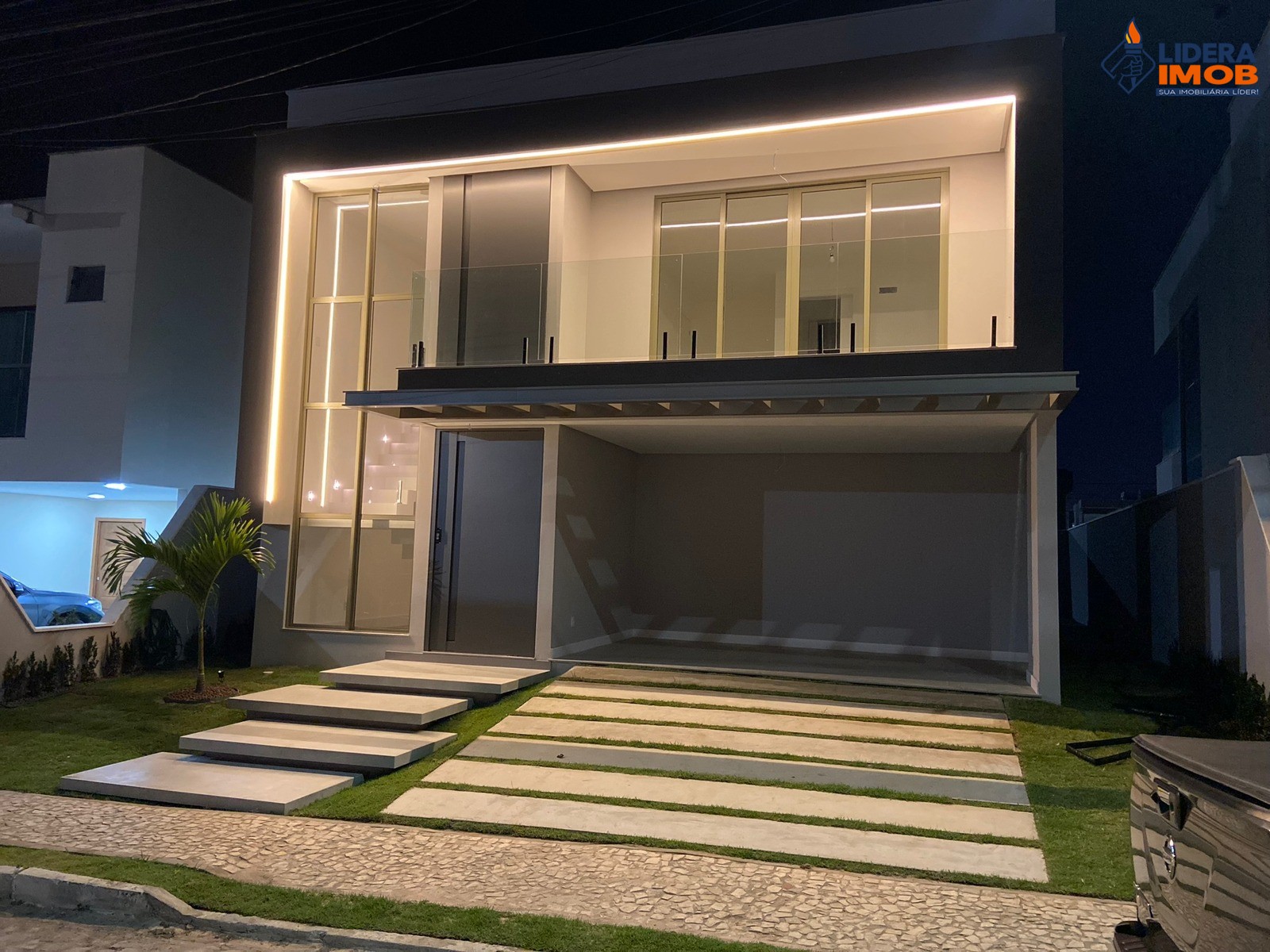 Casa, 4 quartos, 252 m² - Foto 1