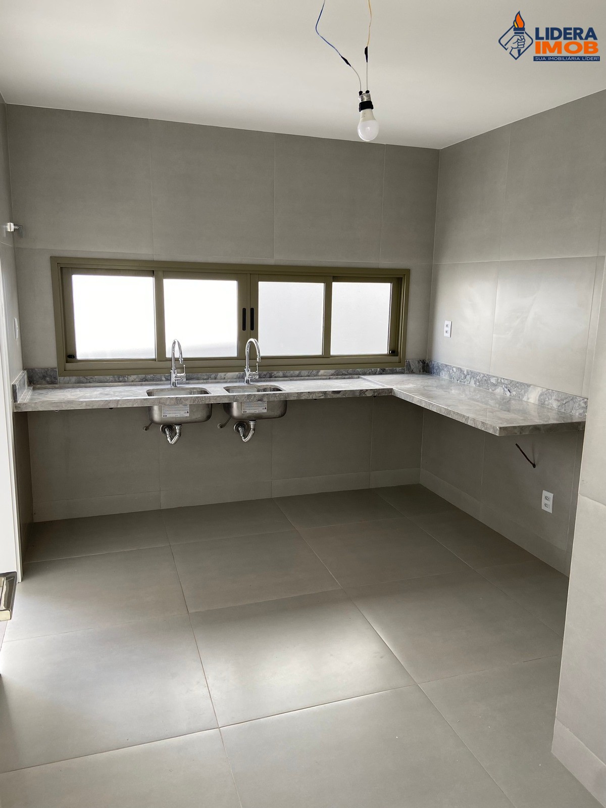 Casa, 4 quartos, 252 m² - Foto 9