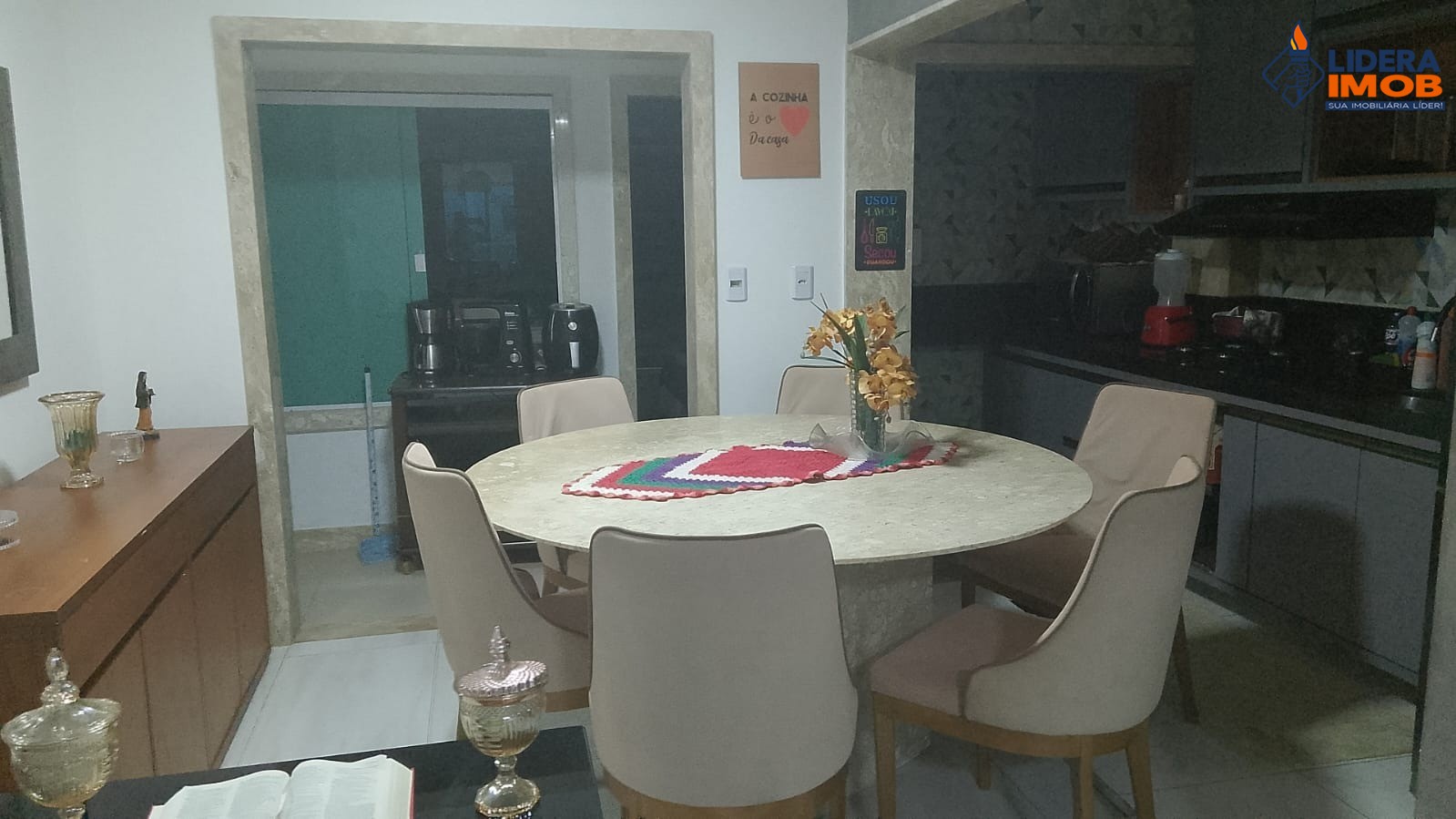 Casa, 3 quartos, 190 m² - Foto 1