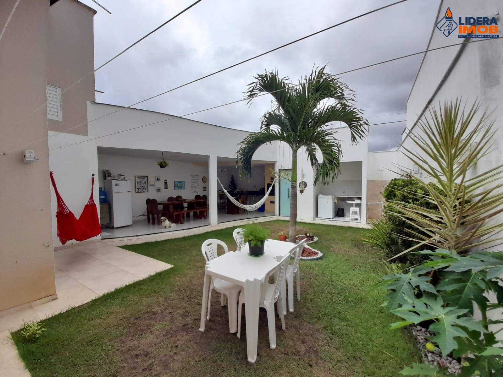Casa, 2 quartos, 220 m² - Foto 1