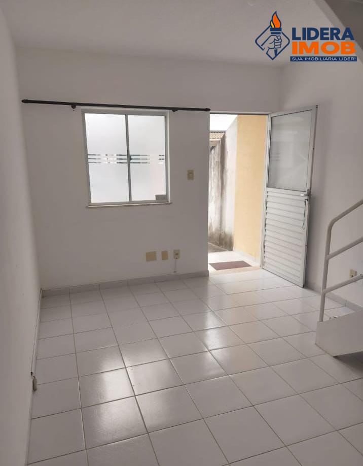 Casa, 2 quartos, 70 m² - Foto 2