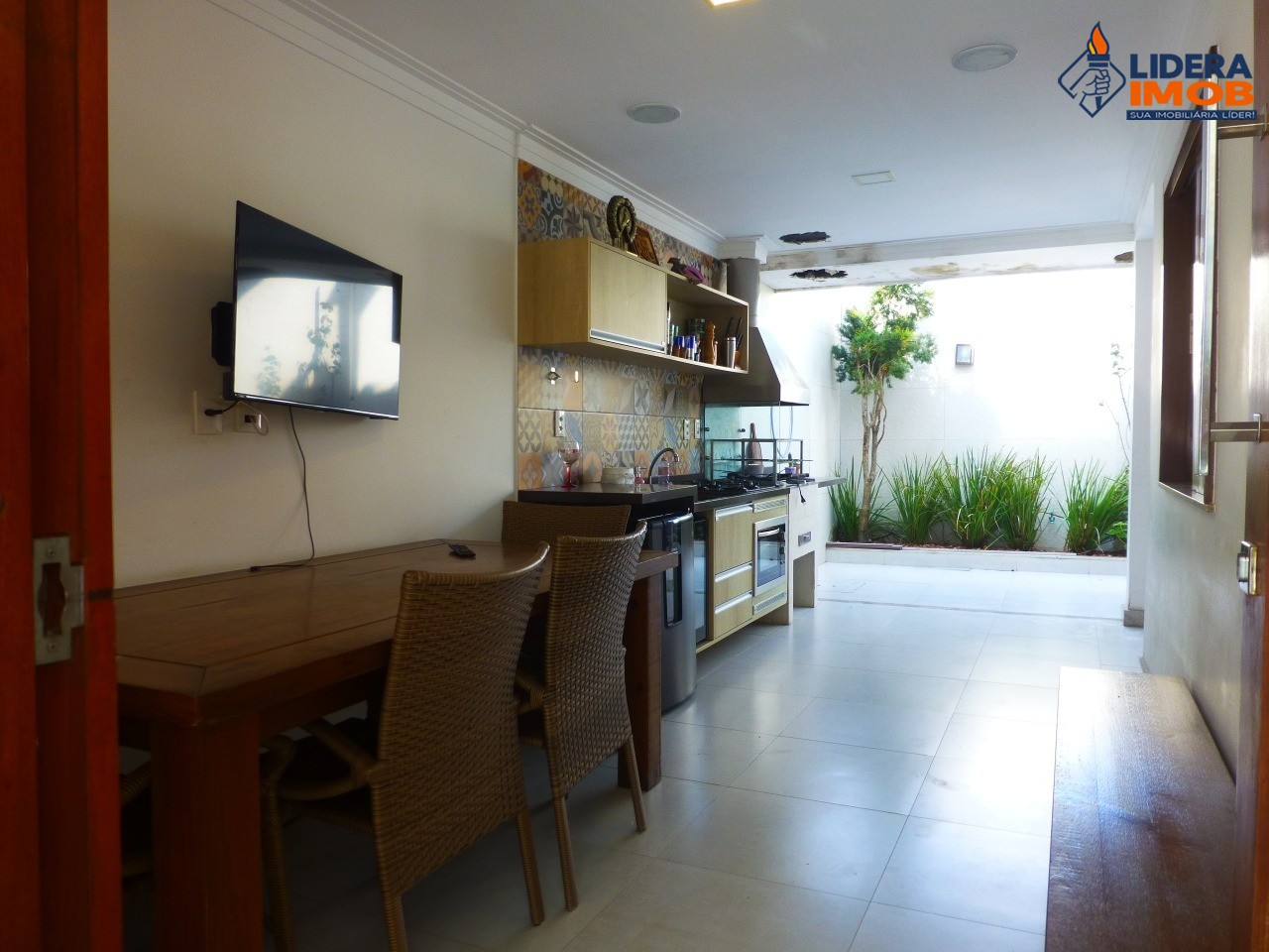 Casa, 3 quartos, 300 m² - Foto 2