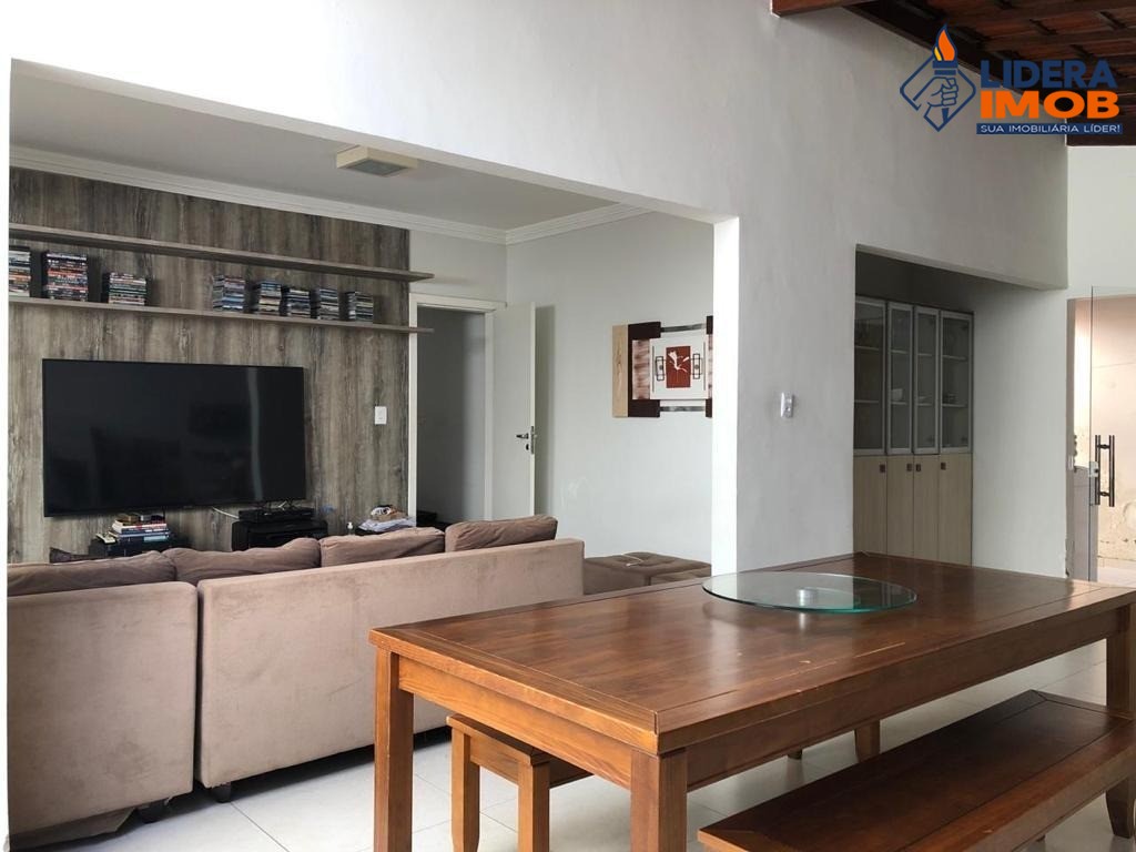 Casa, 3 quartos, 232 m² - Foto 2