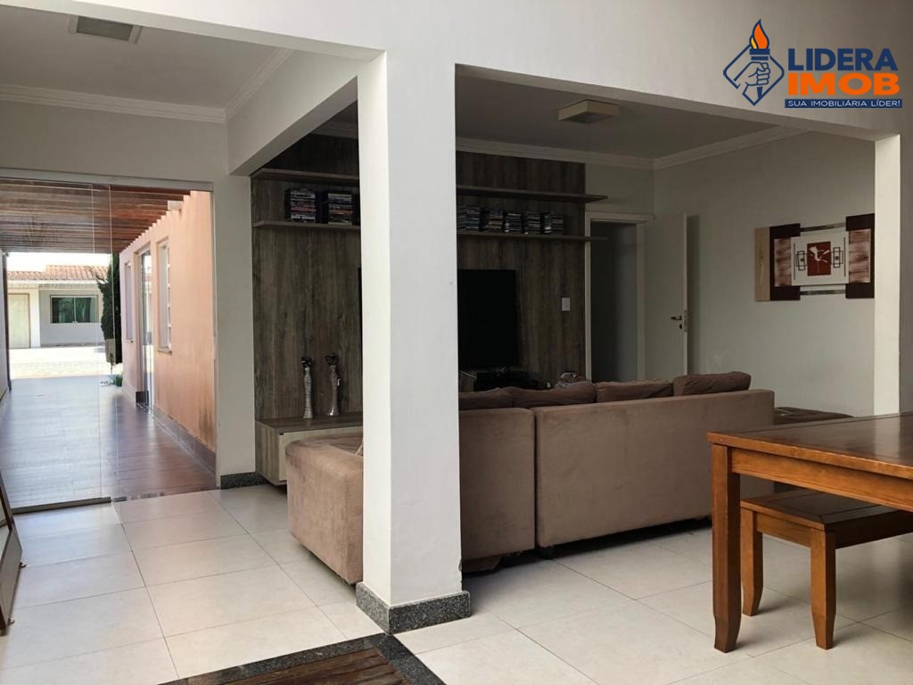 Casa, 3 quartos, 232 m² - Foto 3