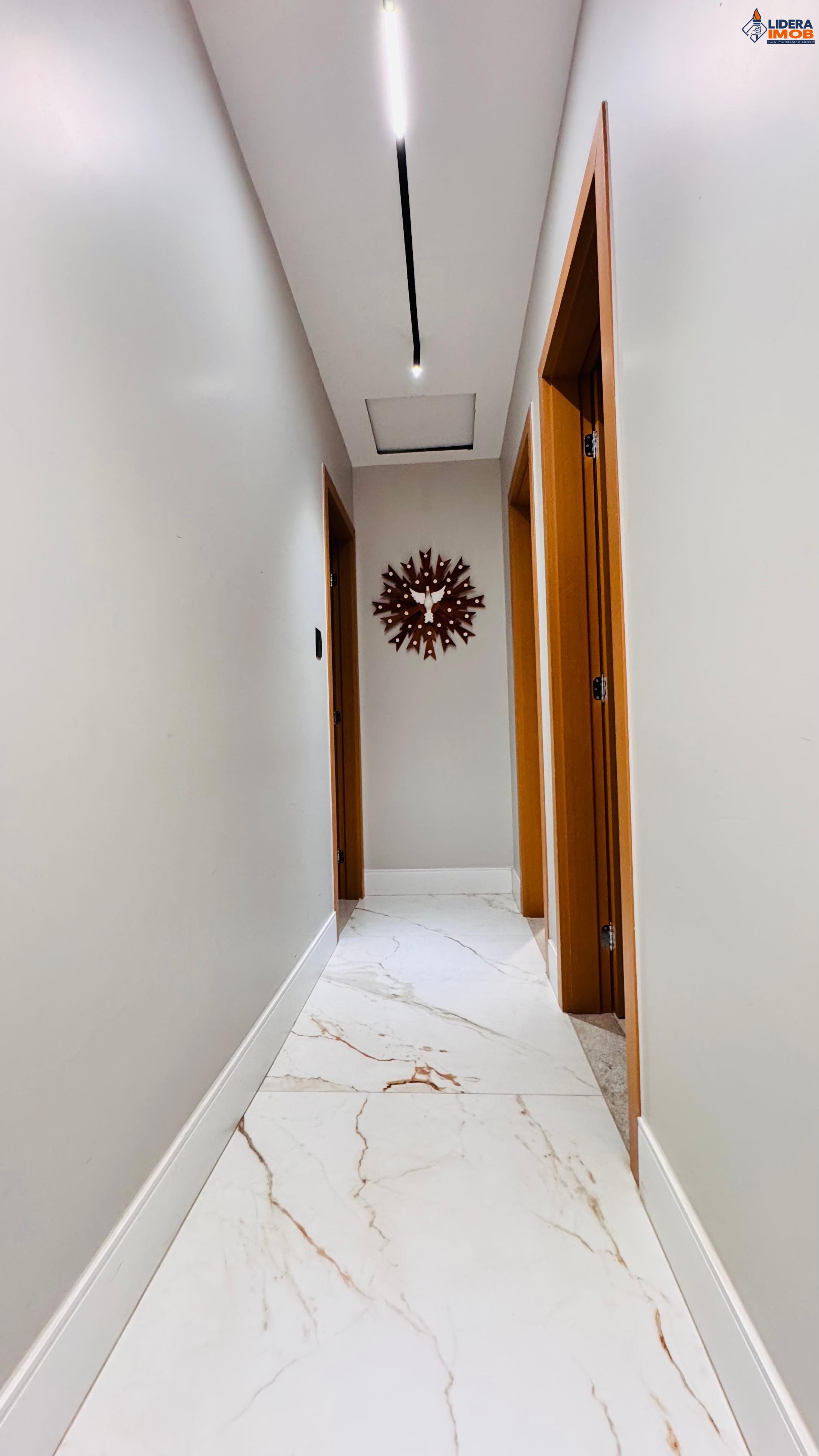 Casa, 4 quartos, 190 m² - Foto 2