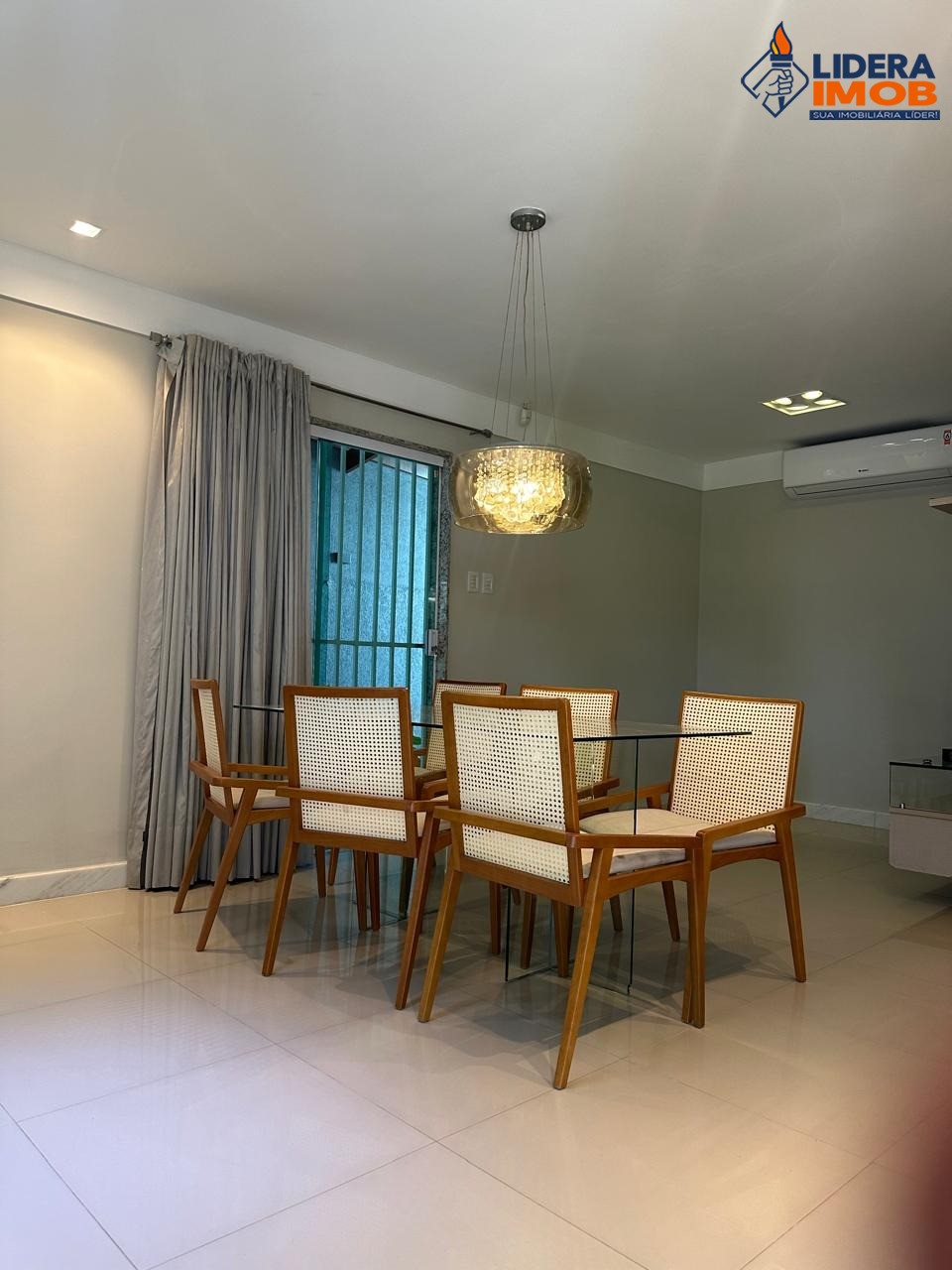 Casa, 3 quartos, 180 m² - Foto 1