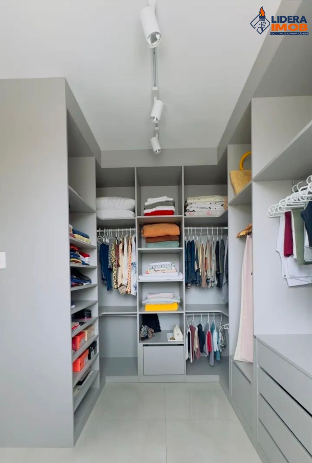 Casa, 3 quartos, 200 m² - Foto 2