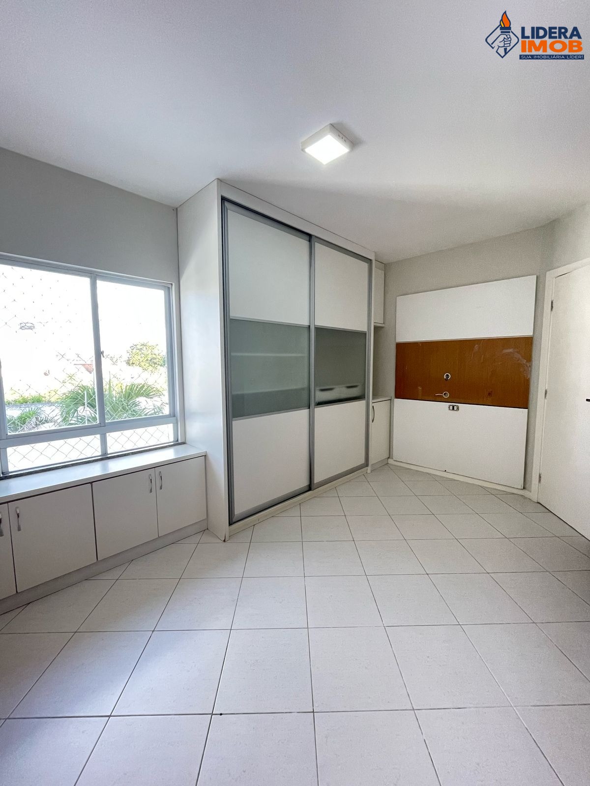 Casa, 3 quartos, 317 m² - Foto 3