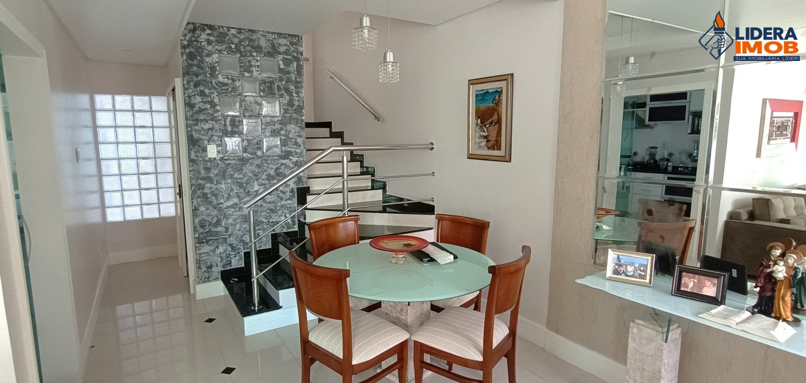 Casa, 3 quartos, 304 m² - Foto 1