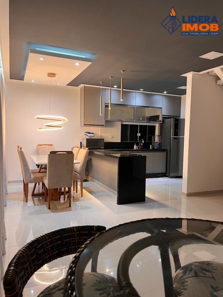 Casa, 4 quartos, 300 m² - Foto 1