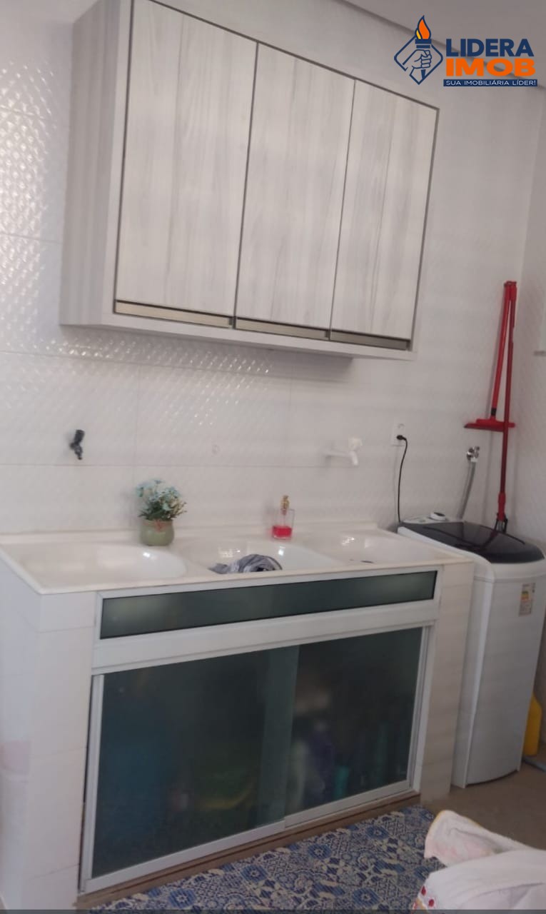 Casa, 4 quartos, 220 m² - Foto 2