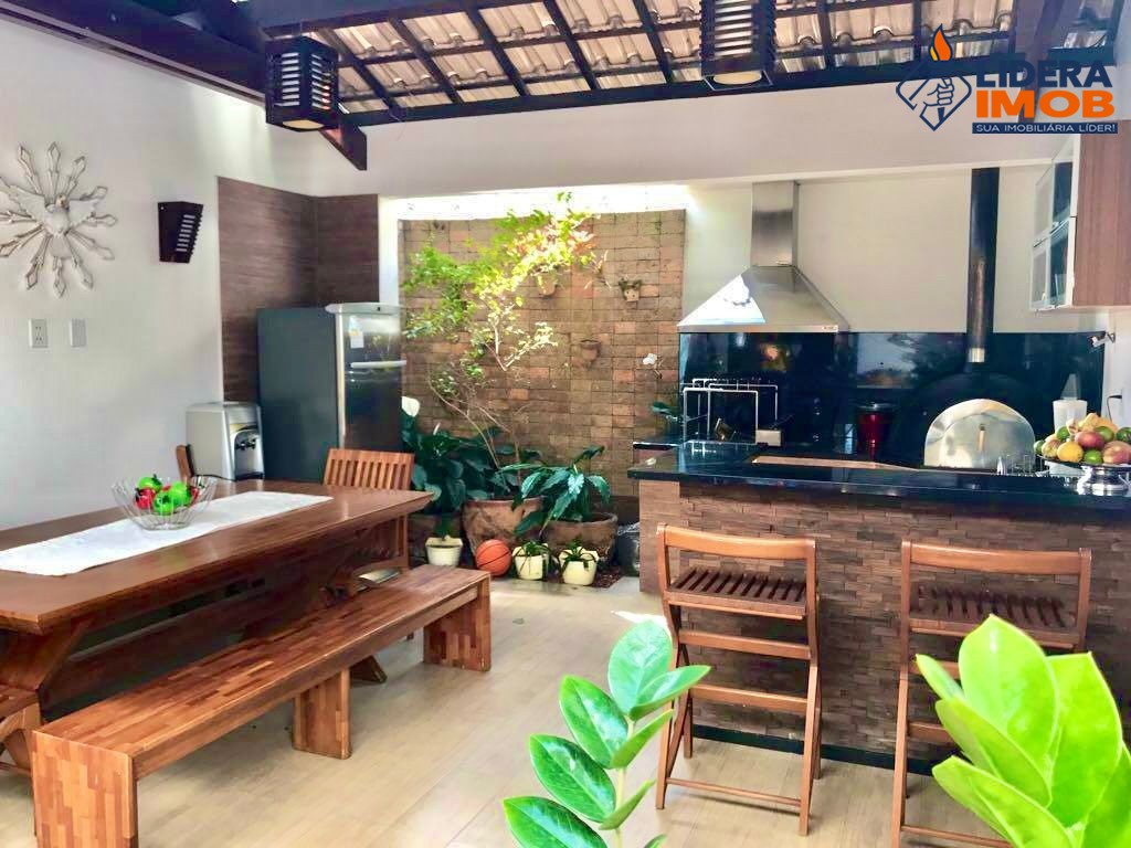 Casa, 3 quartos, 260 m² - Foto 1