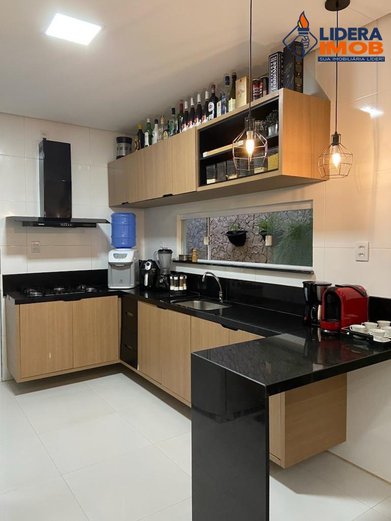 Casa, 1 quarto, 272 m² - Foto 1