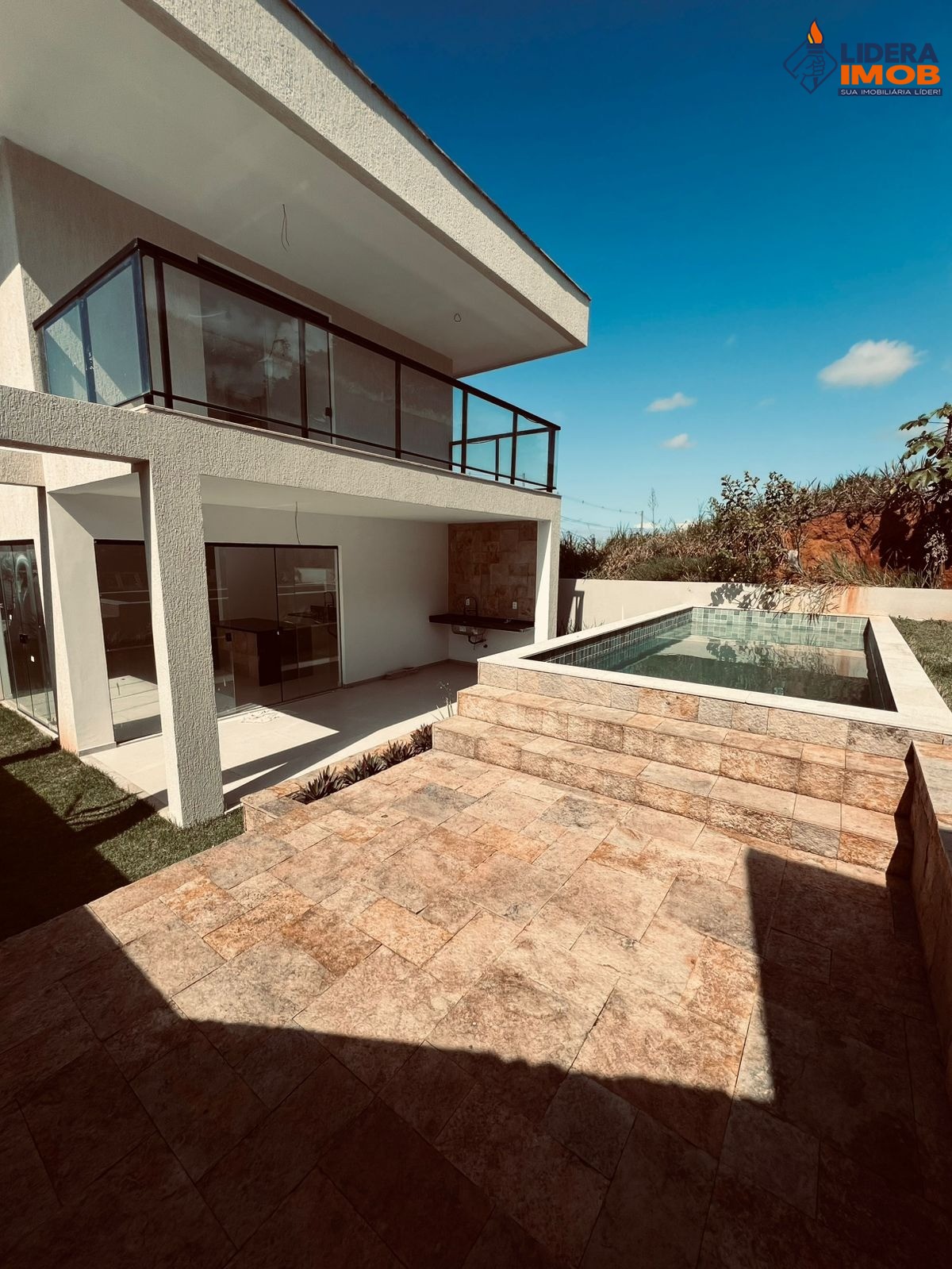 Casa, 3 quartos, 330 m² - Foto 1