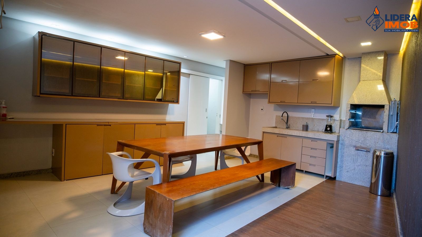 Casa, 3 quartos, 180 m² - Foto 1