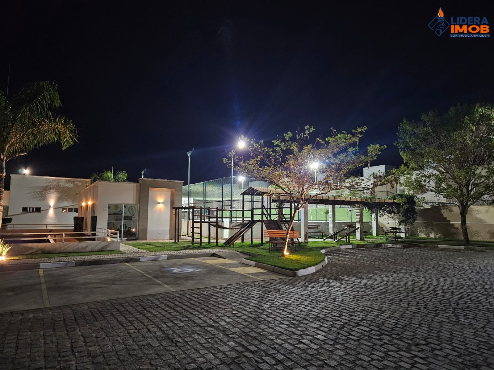 Casa, 3 quartos, 219 m² - Foto 4