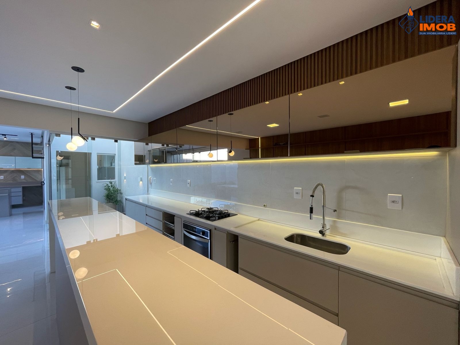 Casa, 3 quartos, 250 m² - Foto 11