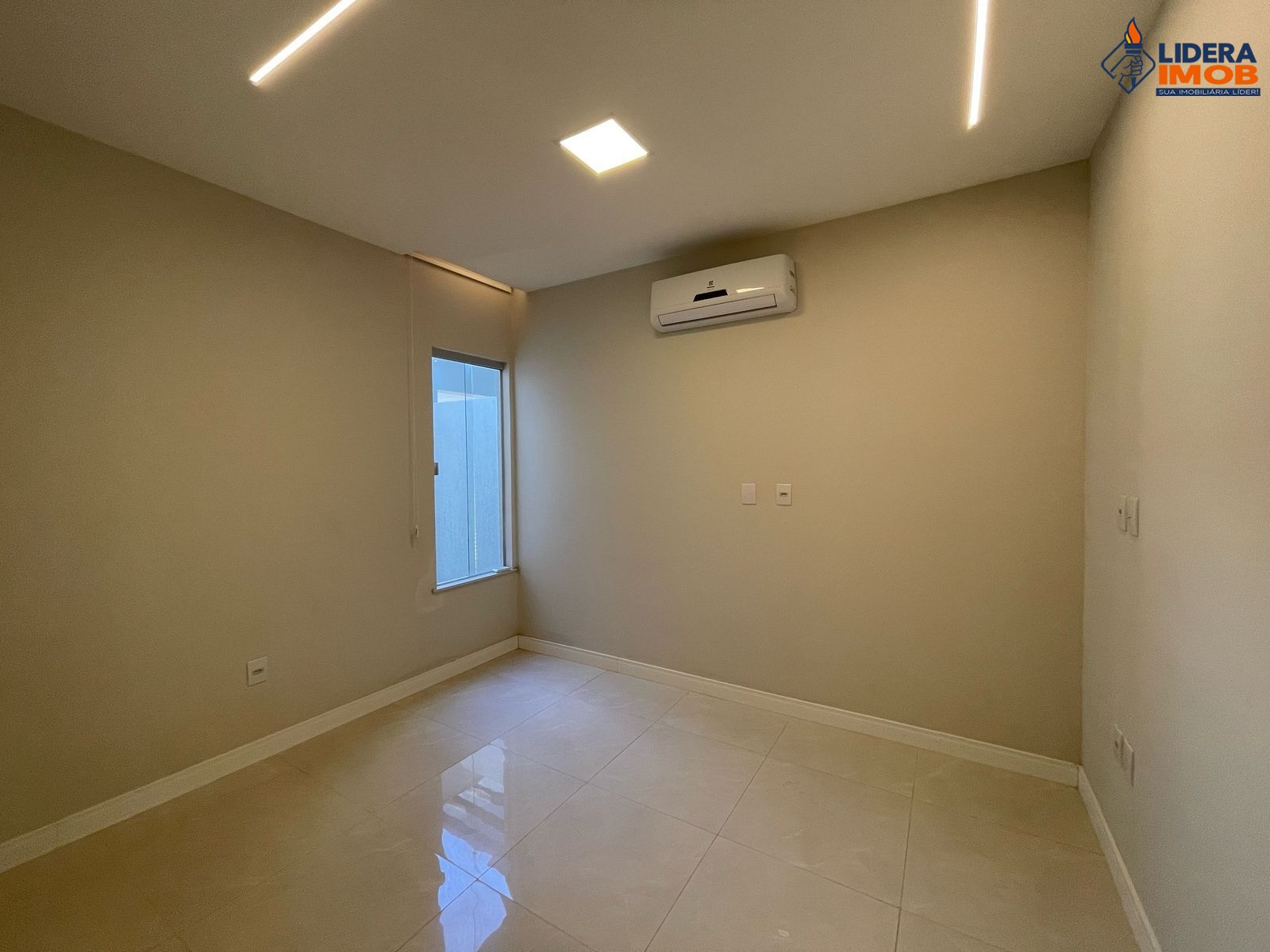 Casa, 3 quartos, 250 m² - Foto 8