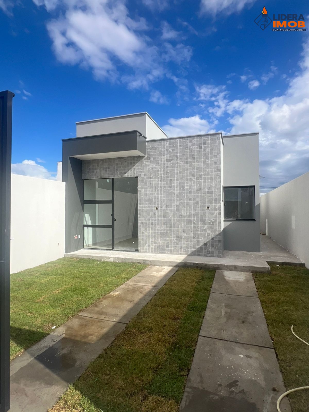 Casa, 3 quartos, 75 m² - Foto 1