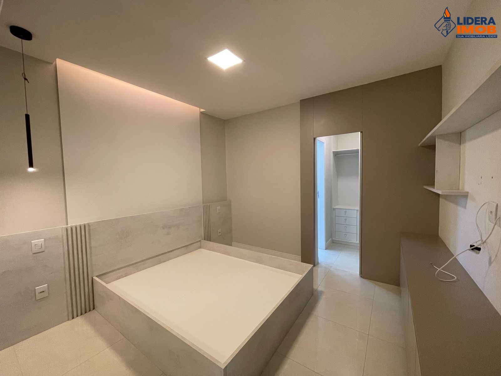 Casa, 3 quartos, 250 m² - Foto 4