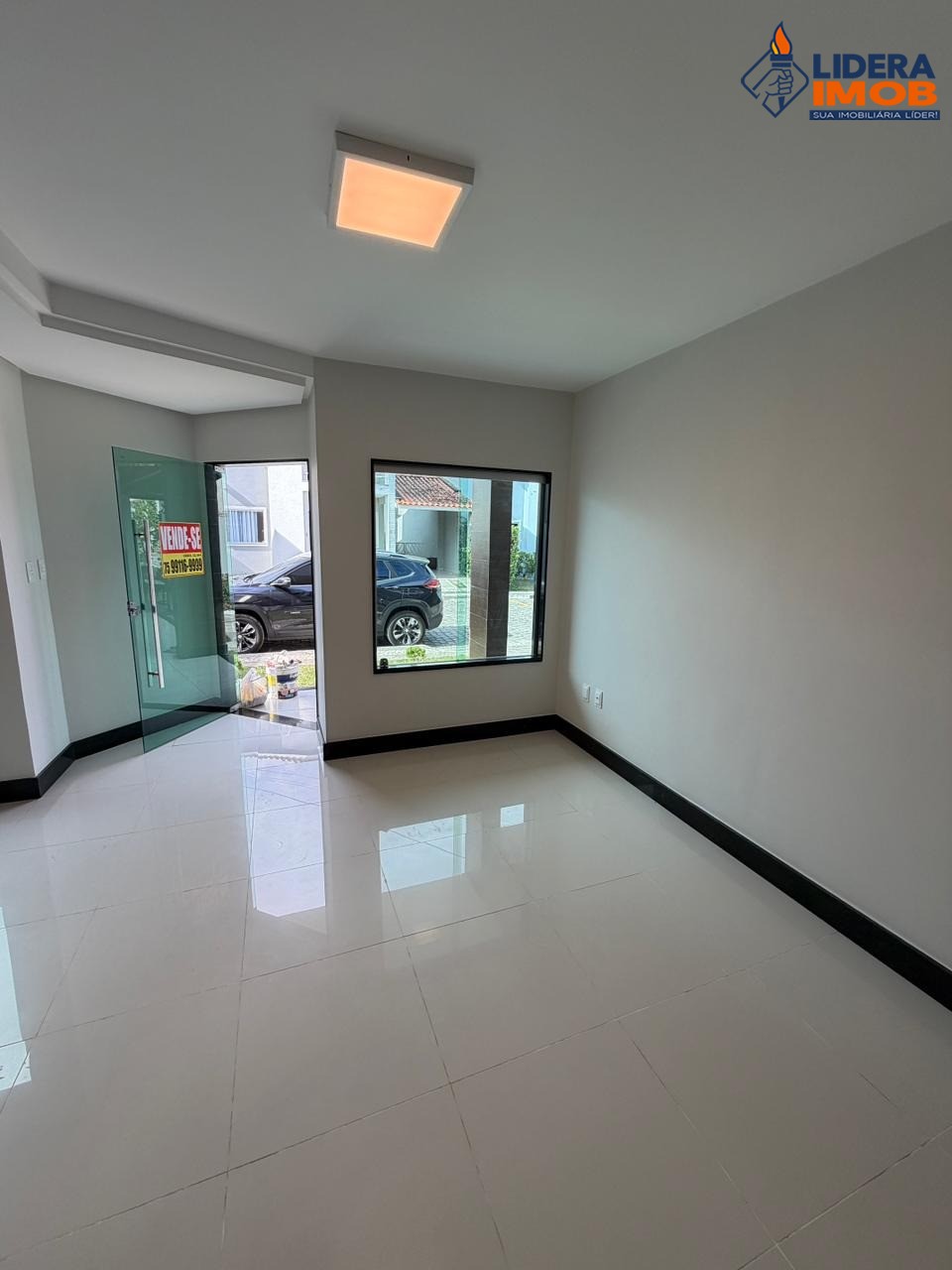 Casa, 4 quartos, 190 m² - Foto 1