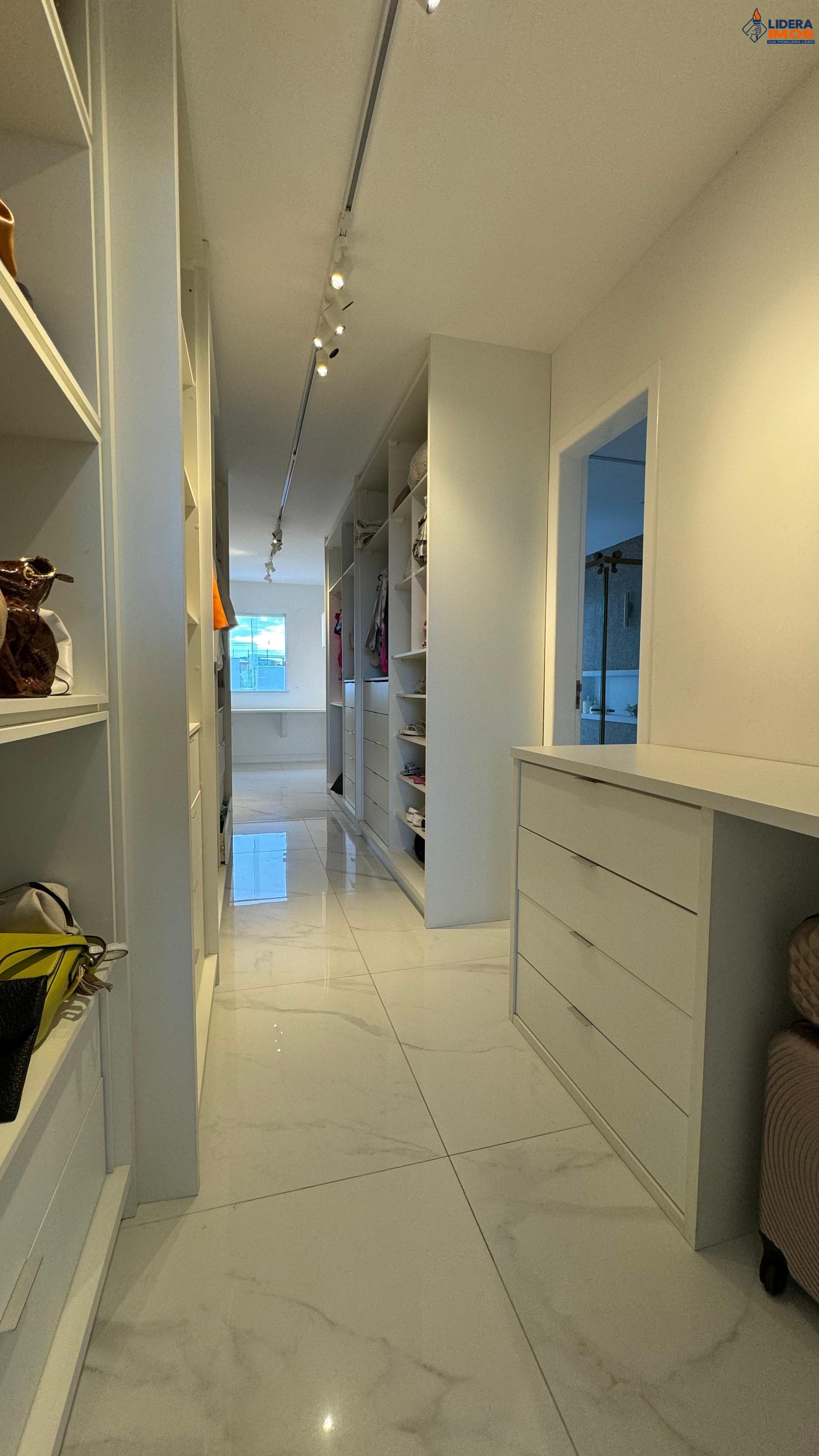Casa, 3 quartos, 250 m² - Foto 26
