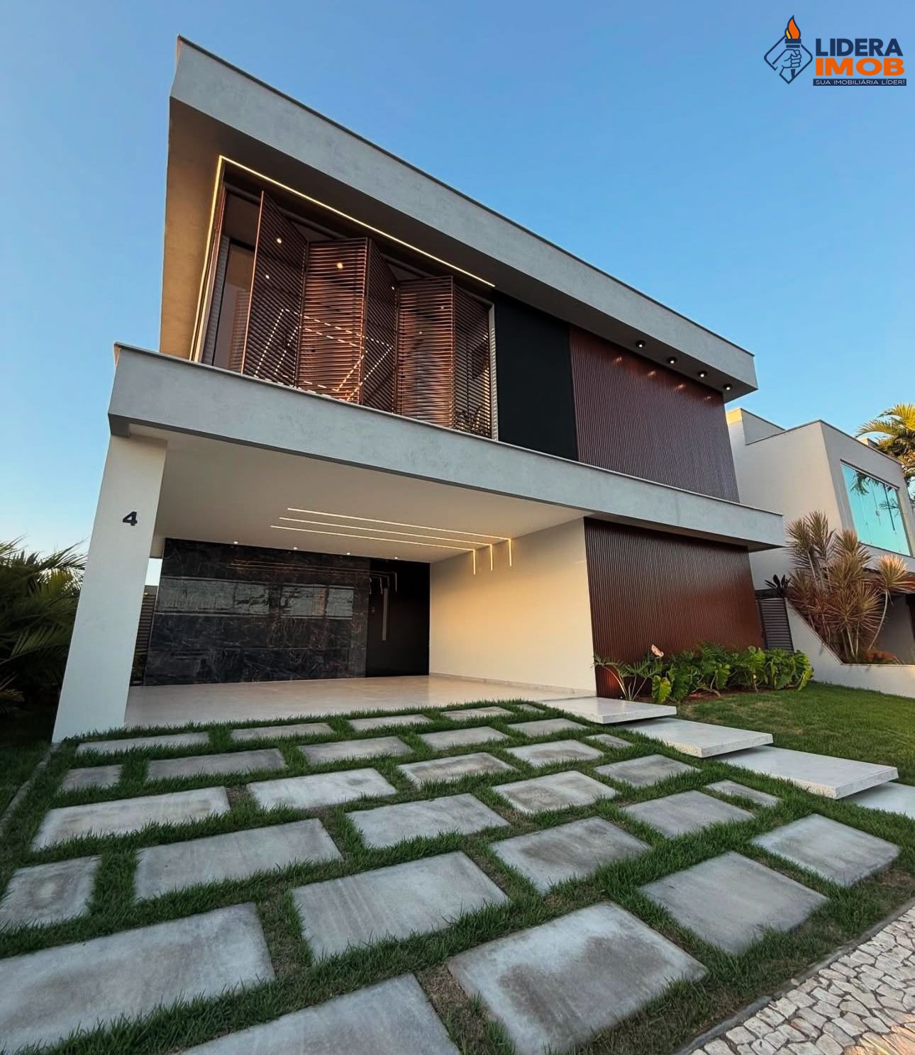 Casa, 5 quartos, 260 m² - Foto 1