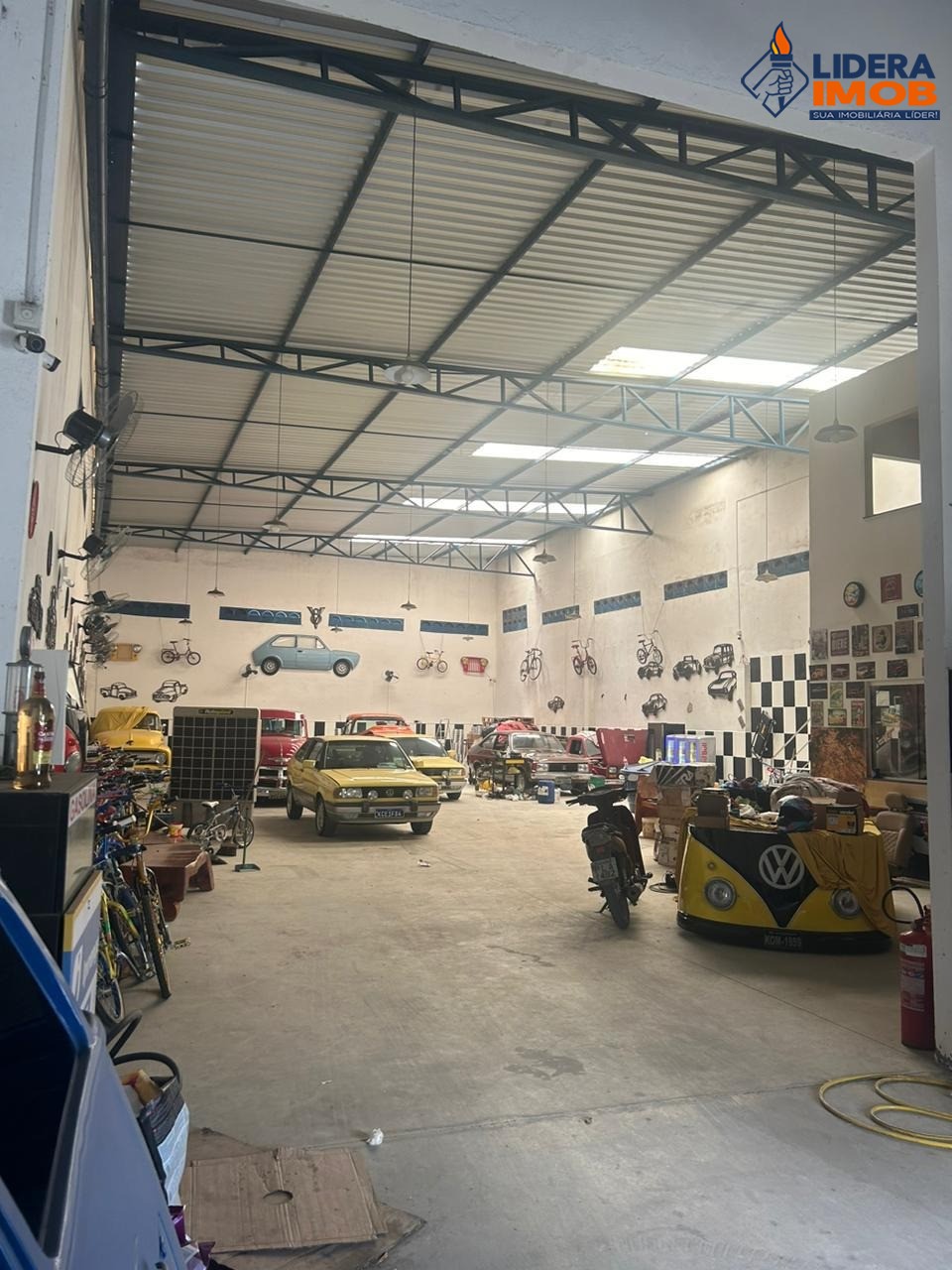 Depósito-Galpão, 300 m² - Foto 1