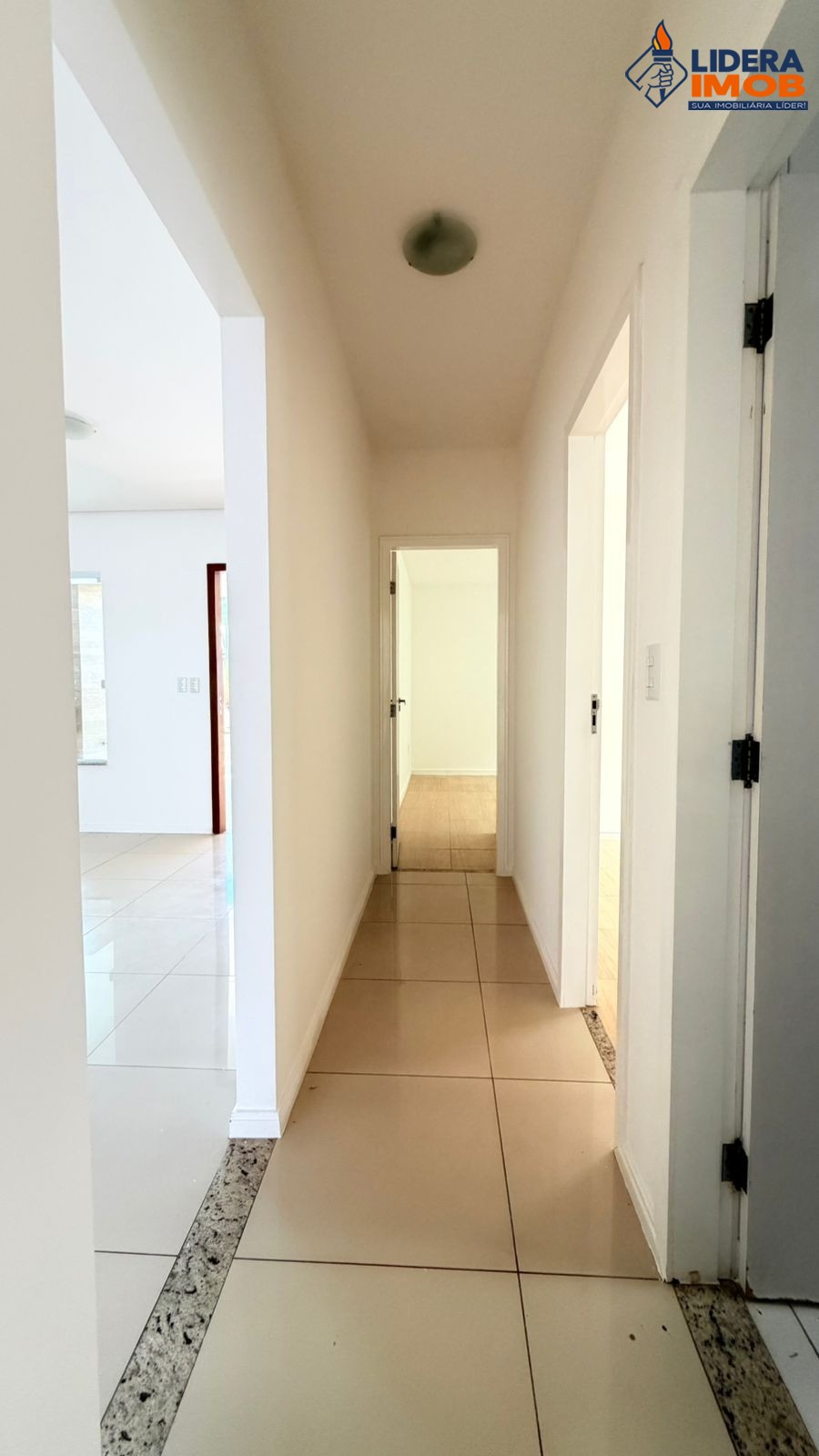 Casa, 3 quartos, 200 m² - Foto 2