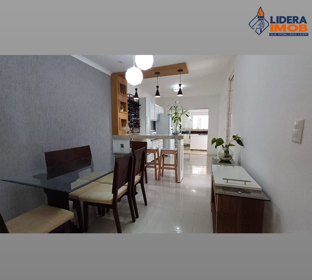 Casa, 3 quartos, 238 m² - Foto 2