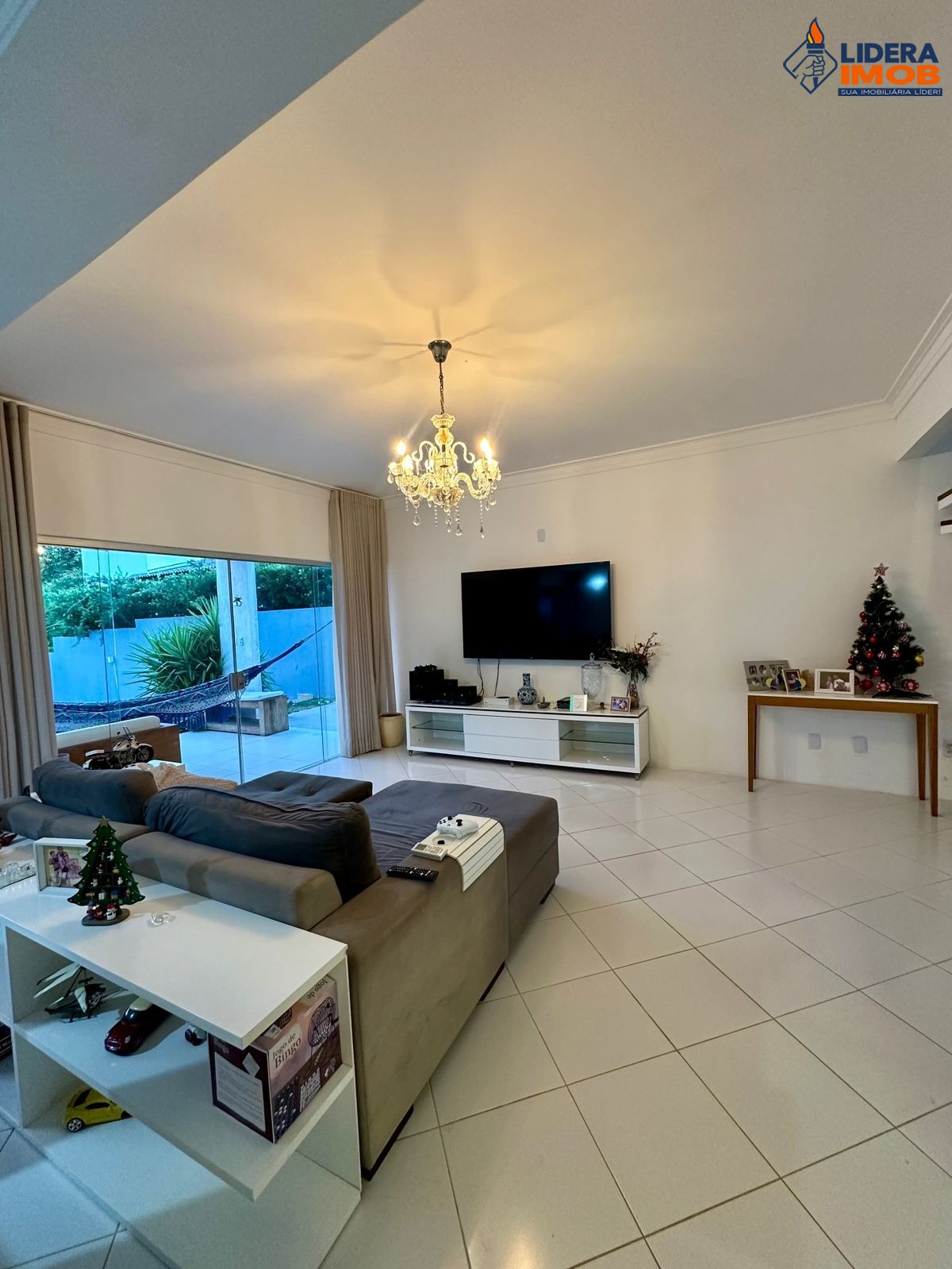 Casa, 4 quartos, 900 m² - Foto 1