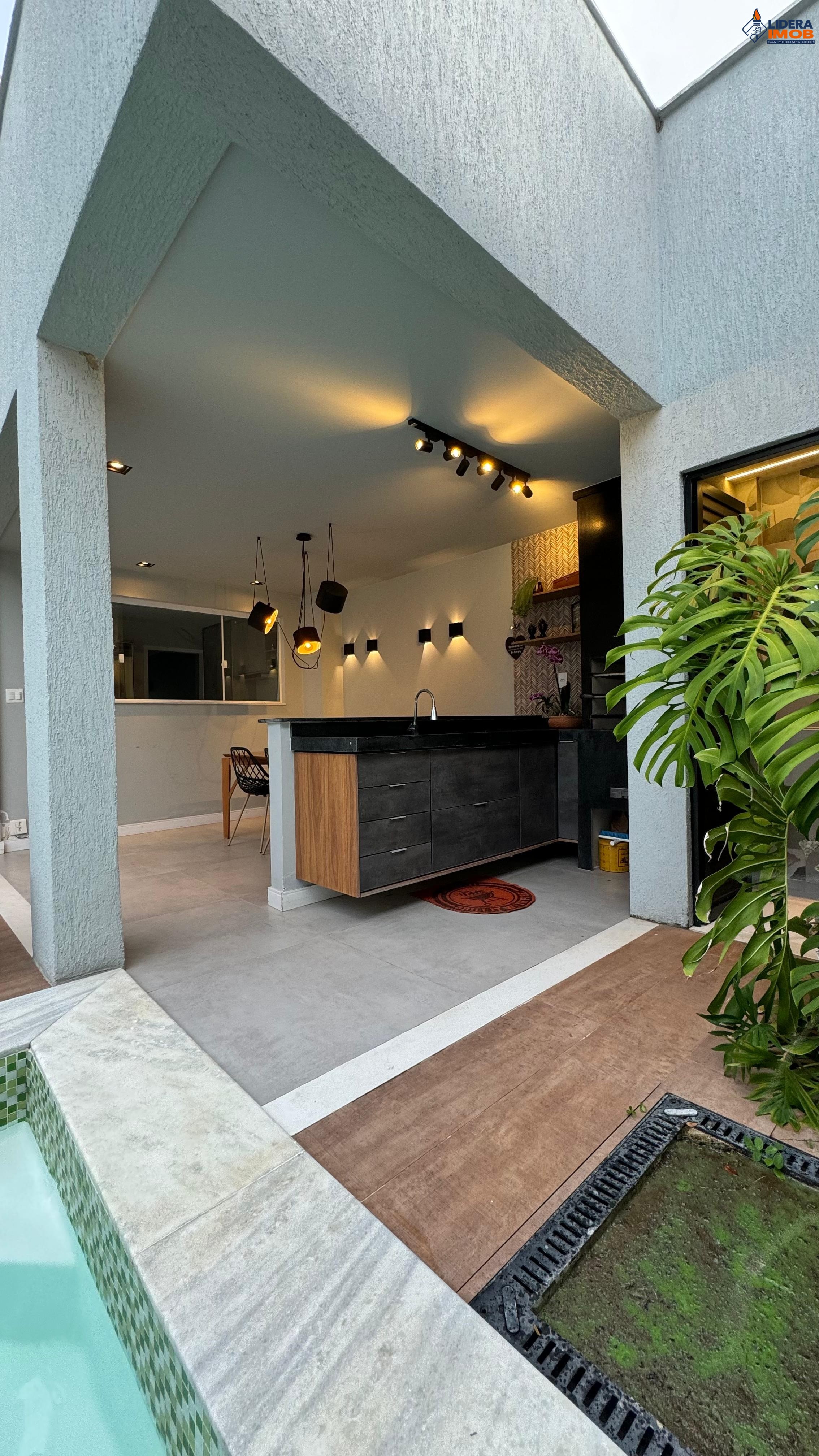 Casa, 3 quartos, 250 m² - Foto 2