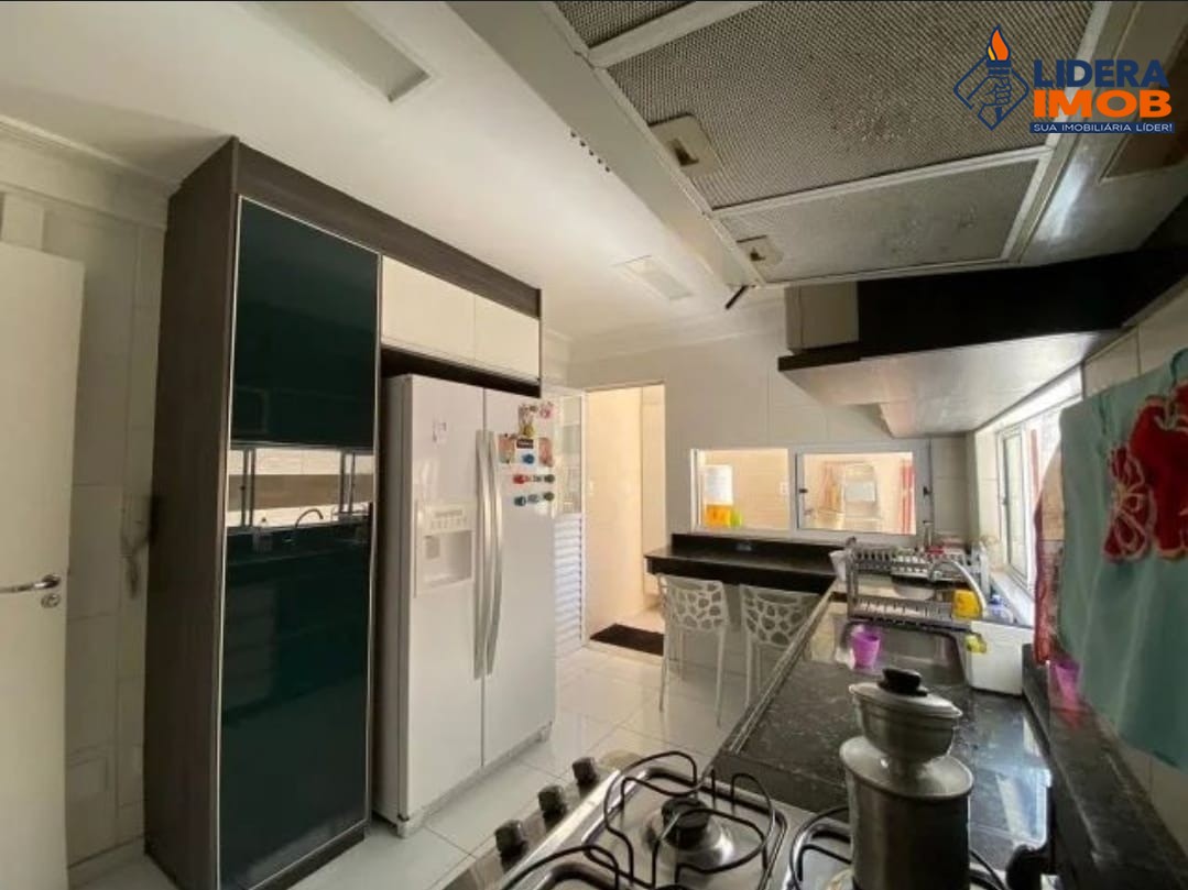 Casa, 4 quartos, 270 m² - Foto 13