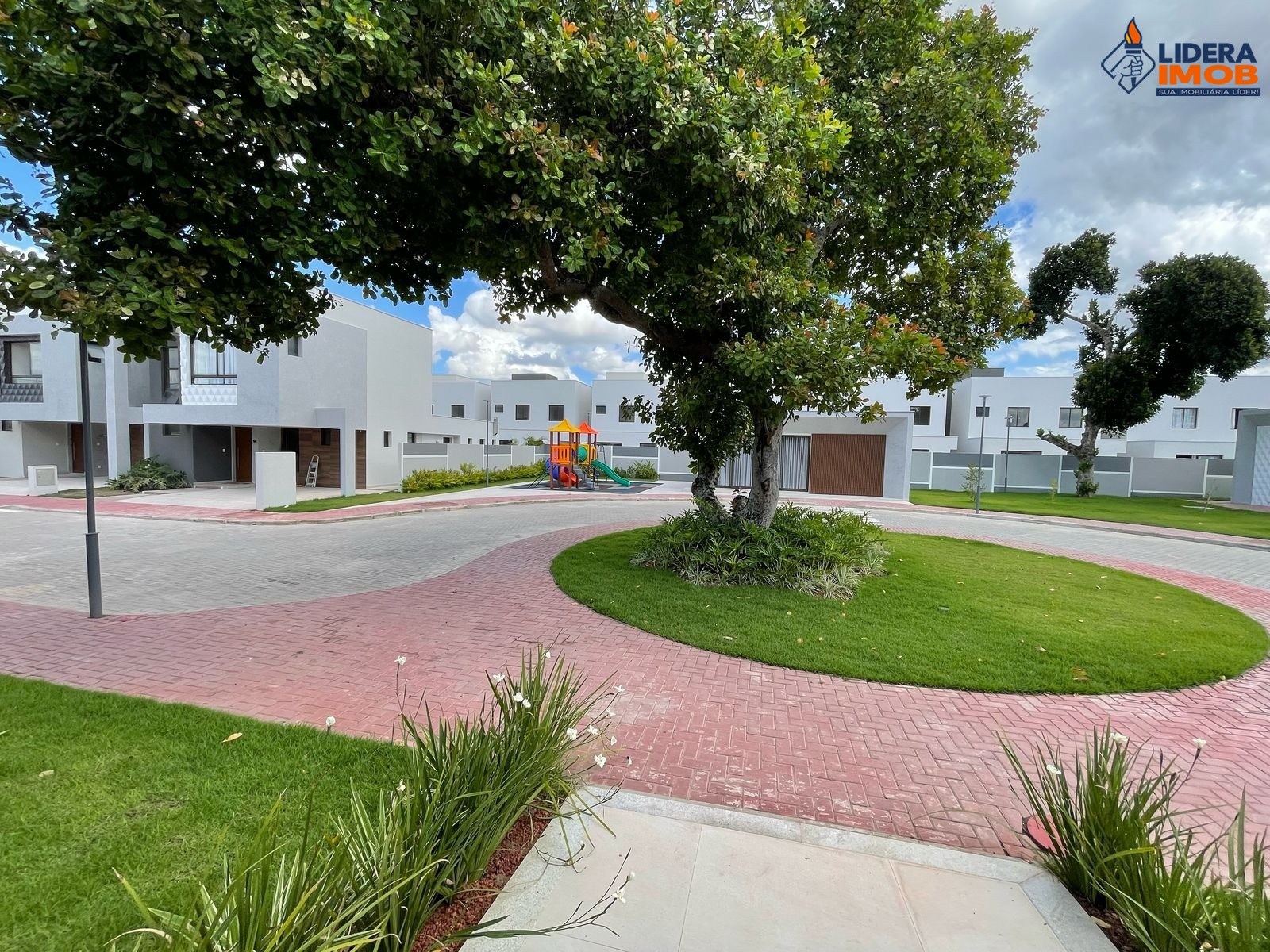 Casa, 4 quartos, 190 m² - Foto 2