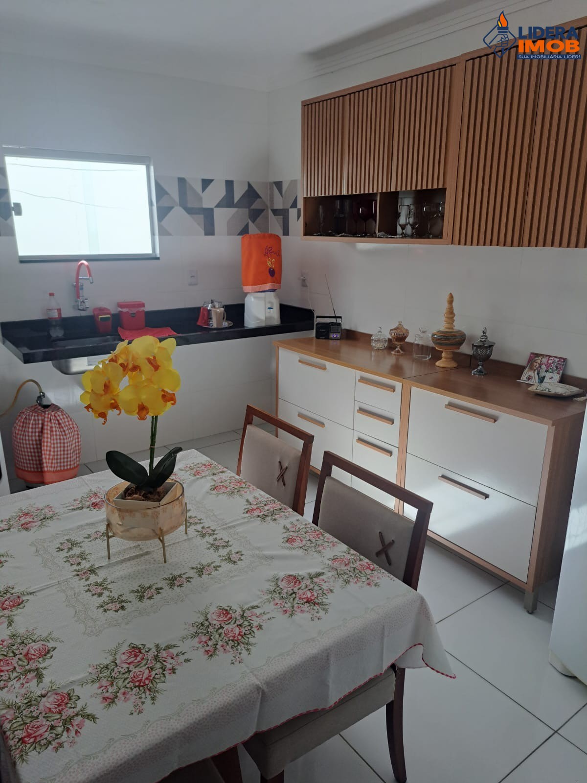 Casa, 3 quartos, 180 m² - Foto 1