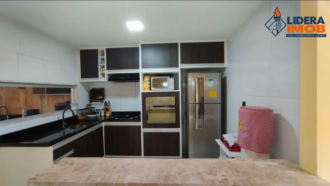 Casa, 3 quartos, 200 m² - Foto 1
