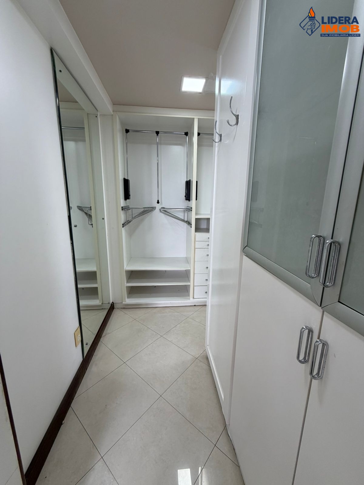 Apartamento, 3 quartos, 270 m² - Foto 15